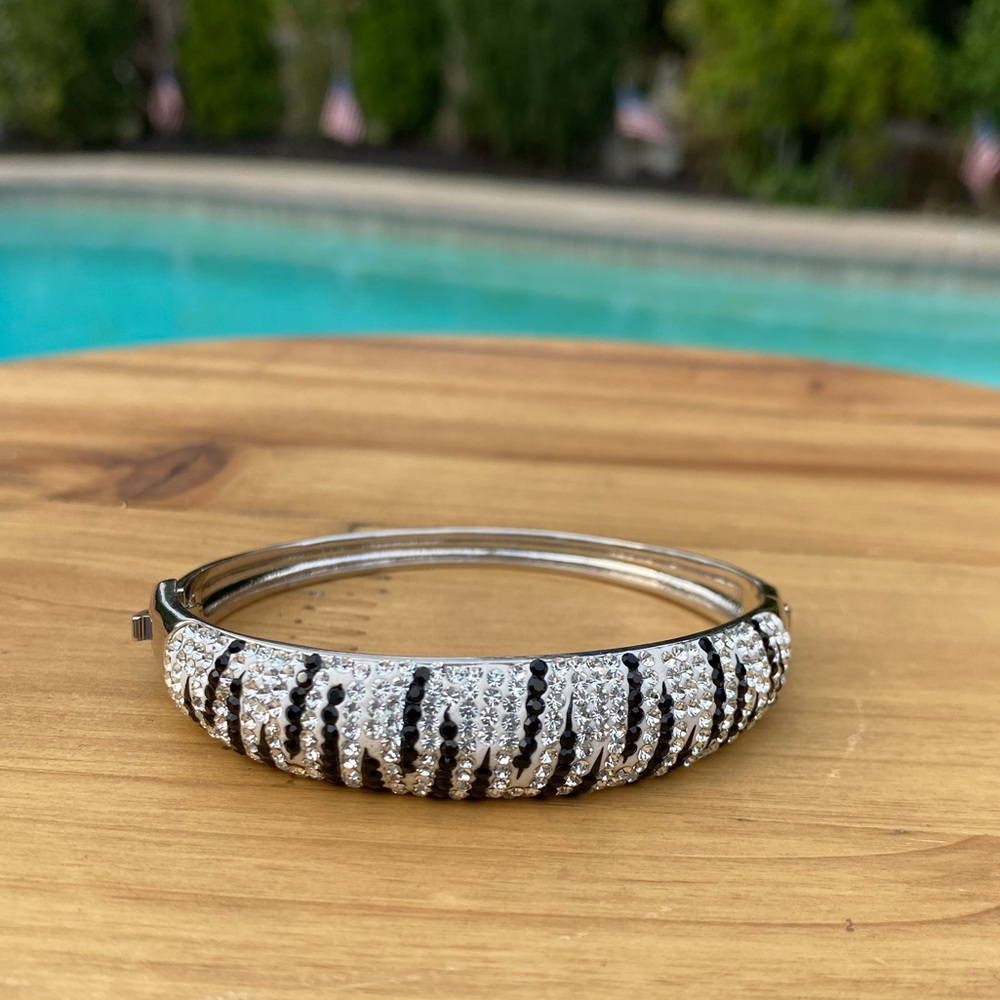 Peermont NWT Zebra Bangle with Swarovski Crystals